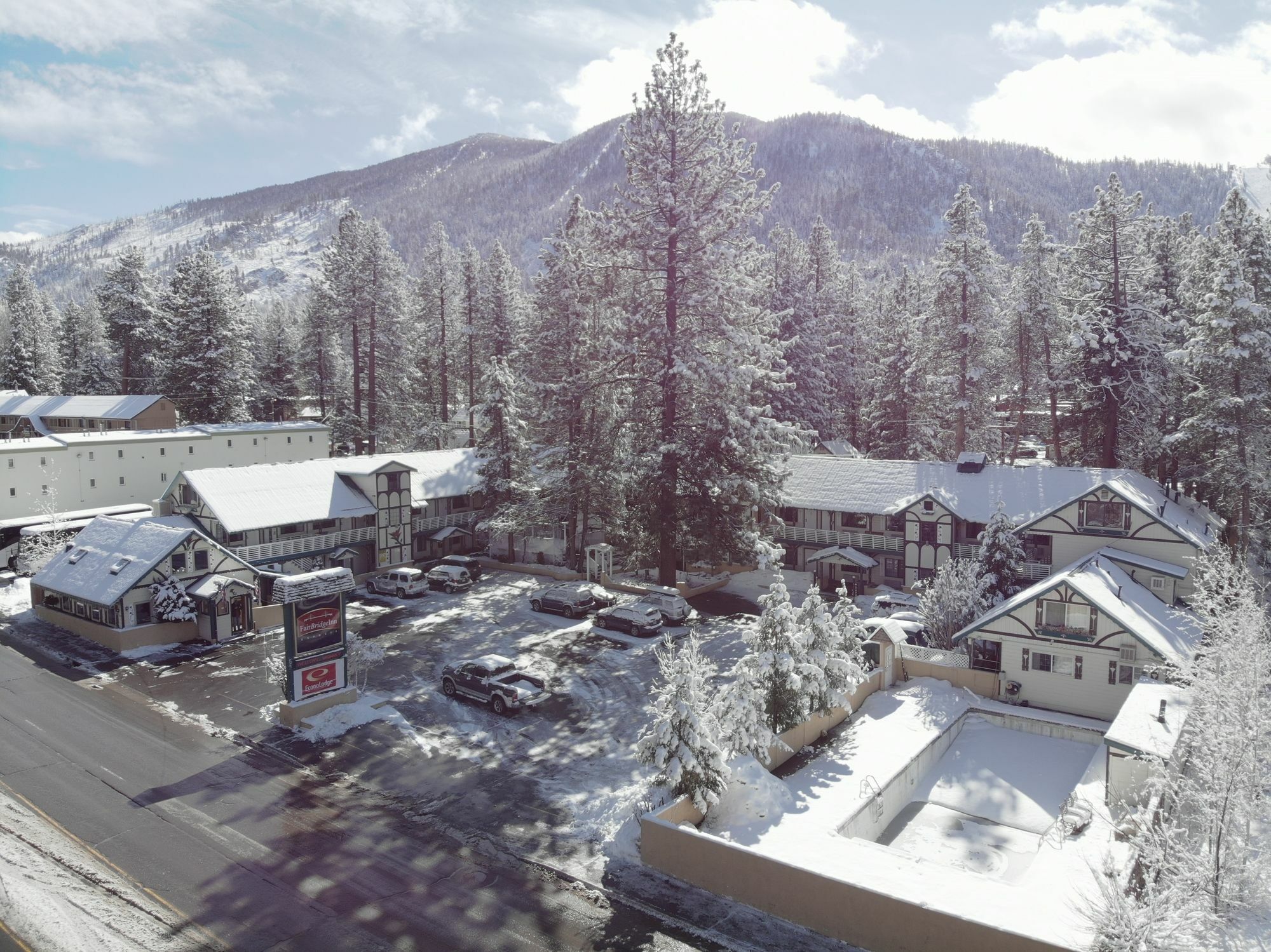 Econo Lodge Inn & Suites Heavenly Village Area South Lake Tahoe Kültér fotó